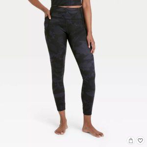 5/$20 - Women's Premium Ultra High-Rise Legging Camo